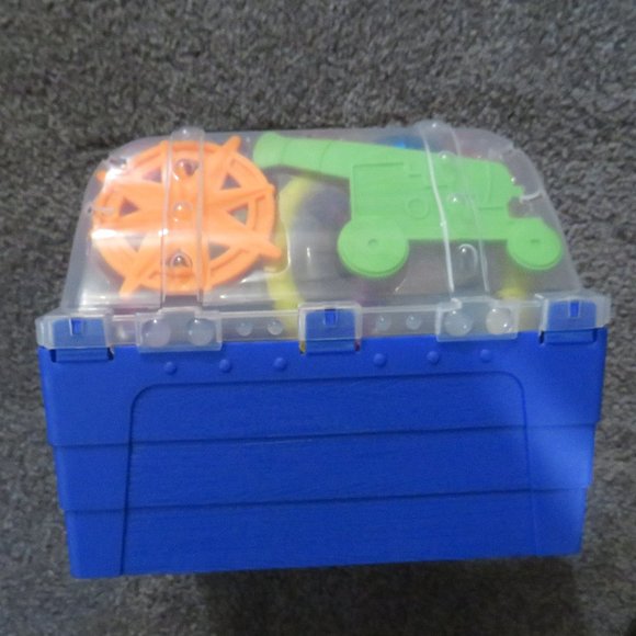 Play Day pool toy dive set treasure chest, NWT - Picture 7 of 11